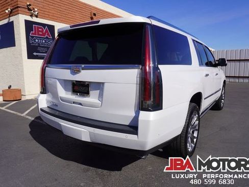Used 2020 Cadillac Escalade ESV Platinum image 50