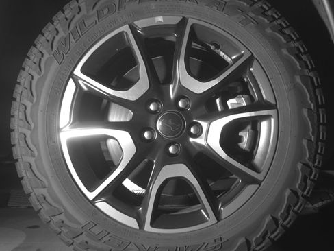 Used 2025 Jeep Compass Trailhawk image 13