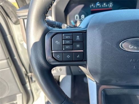 Used 2022 Ford Expedition Platinum image 32