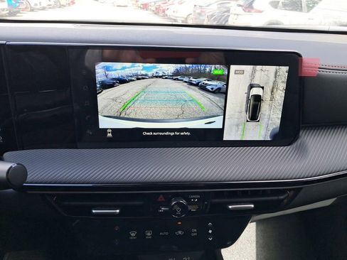 New 2025 Nissan Kicks SR image 21