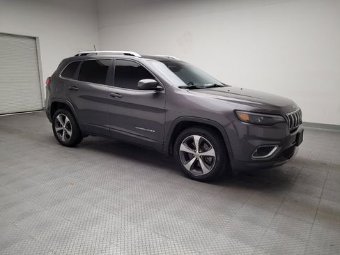 Used 2019 Jeep Cherokee Limited image 11