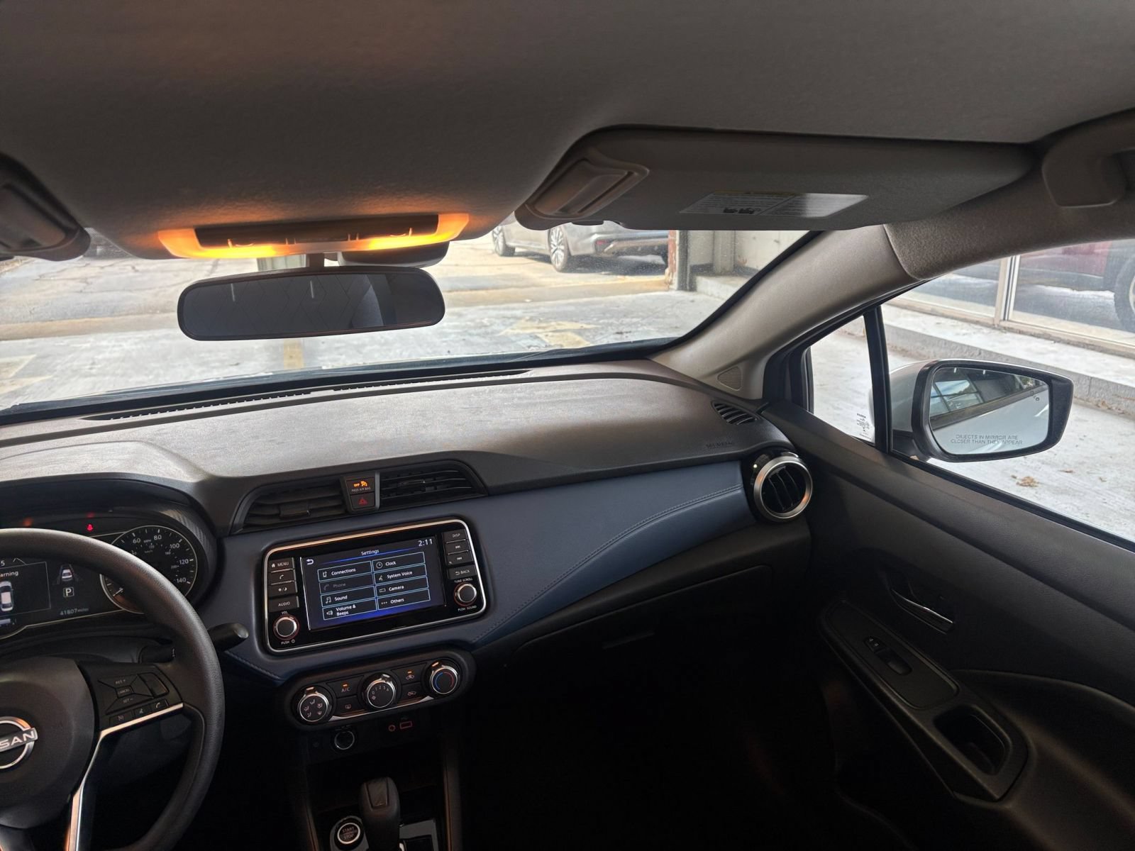 Used 2025 Nissan Versa SV FWD image 32