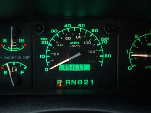 Used 1996 Ford Bronco XLT image 9