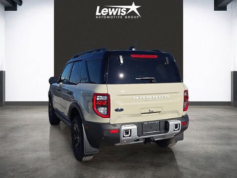 Used 2025 Ford Bronco Sport Outer Banks w/ Sasquatch Outer Banks Package AWD/4WD image 6