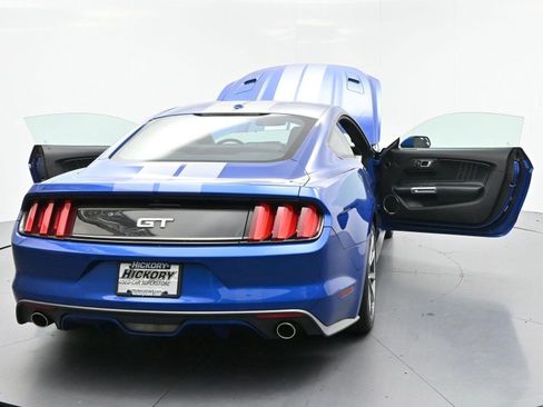 Used 2017 Ford Mustang GT Premium RWD image 39