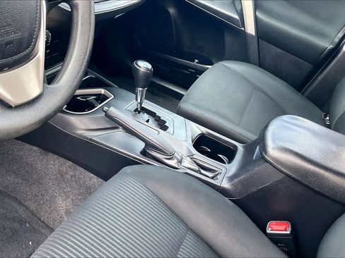 Used 2016 Toyota RAV4 LE image 15