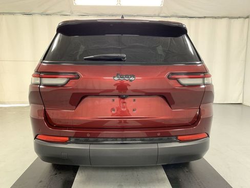 Used 2022 Jeep Grand Cherokee L Laredo image 21