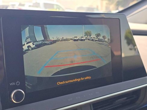 Certified 2026 Toyota Prius XLE FWD image 28