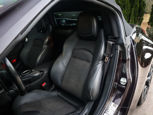 Used 2017 Nissan 370Z Touring image 17