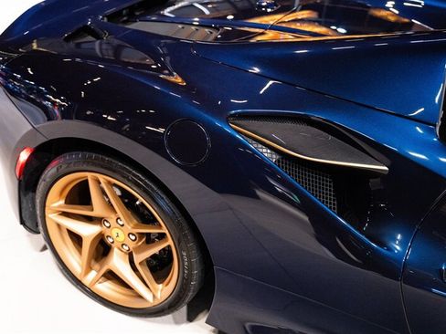Used 2022 Ferrari F8 Tributo RWD image 37