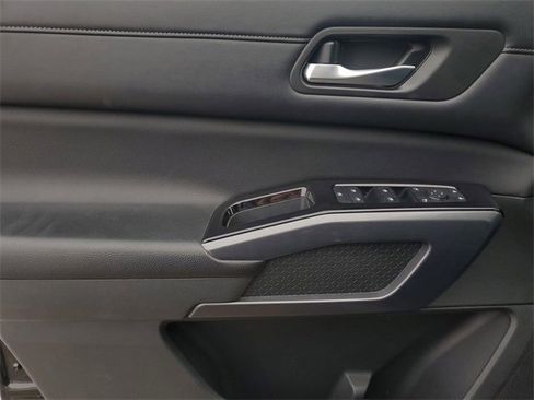 Used 2023 Nissan Pathfinder SL image 12