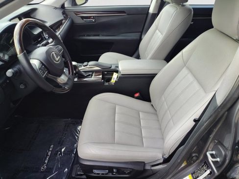 Used 2017 Lexus ES 350 w/ Luxury Package FWD image 10