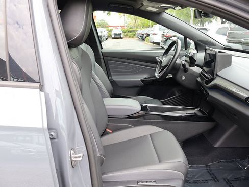 Used 2023 Volkswagen ID.4 S RWD image 34