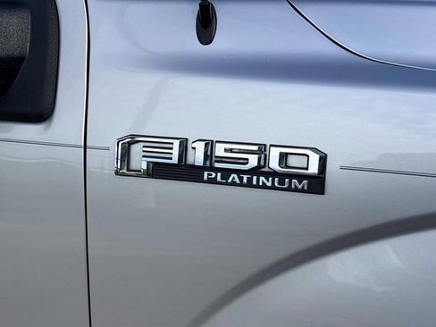 Used 2019 Ford F150 Platinum w/ Equipment Group 701A Luxury image 10