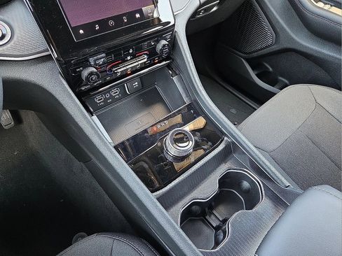 New 2025 Jeep Grand Cherokee L Laredo w/ Luxury Tech Group I image 25