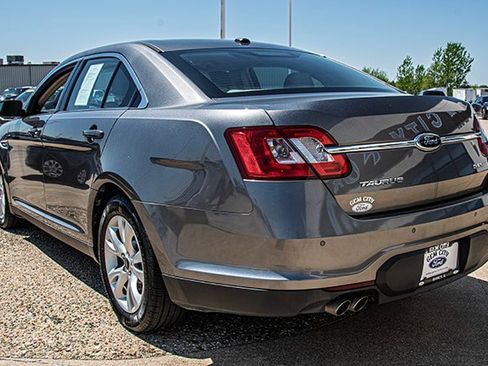 Used 2011 Ford Taurus SEL w/ 201A Rapid Spec Order Code FWD image 3