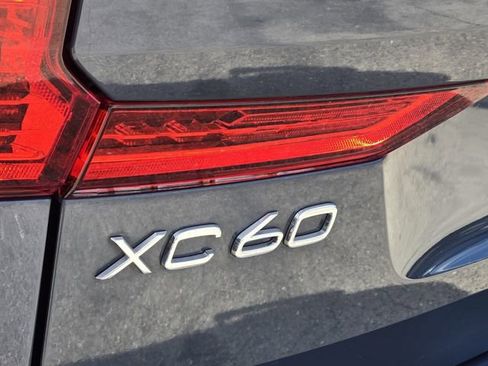 Certified 2023 Volvo XC60 B5 Plus w/ Climate Package AWD/4WD image 11