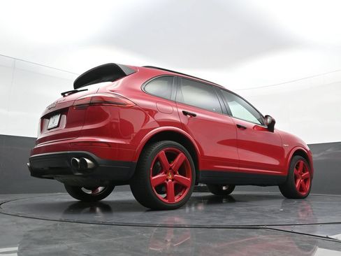 Used 2018 Porsche Cayenne S AWD/4WD image 27