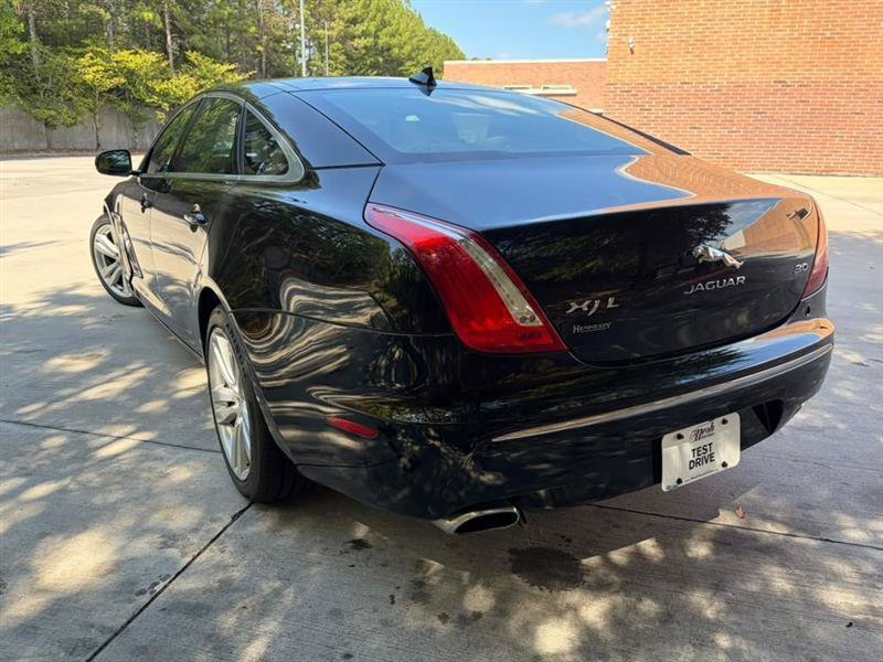 Used 2014 Jaguar XJ L Portfolio RWD image 4