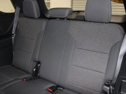 Used 2024 Chevrolet Traverse LT image 24