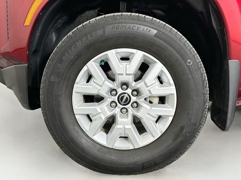 Used 2022 Nissan Frontier SV image 11