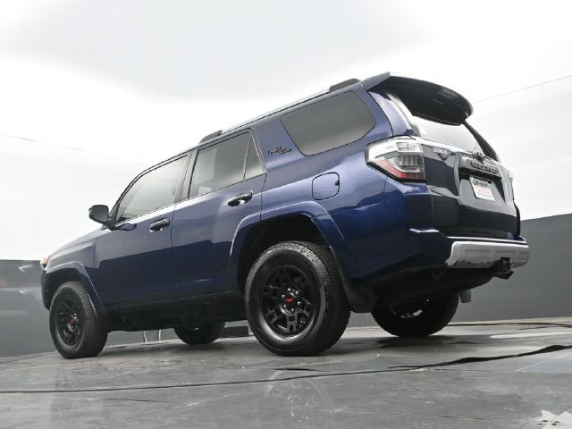 Used 2018 Toyota 4Runner TRD Off-Road AWD/4WD image 23