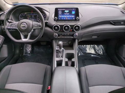 Used 2025 Nissan Sentra SV FWD image 14