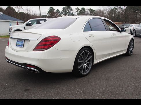 Used 2018 Mercedes-Benz S 560 S 560 w/ AMG Line Exterior image 5