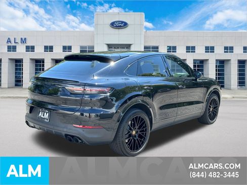 Used 2022 Porsche Cayenne S image 6