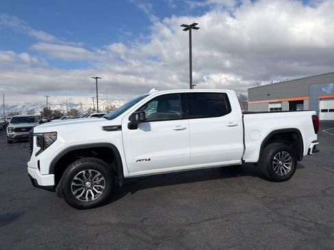 Used 2023 GMC Sierra 1500 AT4 image 15