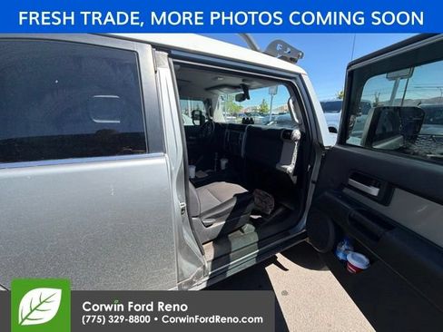 Used 2010 Toyota FJ Cruiser 4WD image 9