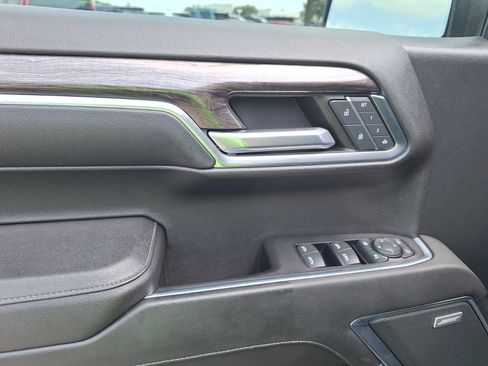 Used 2023 Chevrolet Silverado 1500 LTZ AWD/4WD image 18