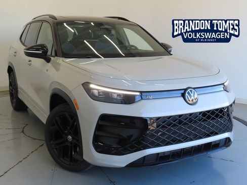 New 2026 Volkswagen Tiguan SE R-Line image 1