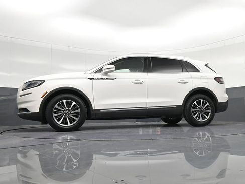 Used 2023 Lincoln Nautilus Reserve FWD image 32