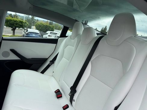 Used 2025 Tesla Model 3 Performance AWD/4WD image 28