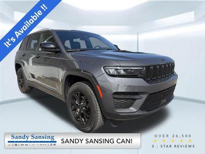 Used 2025 Jeep Grand Cherokee Altitude