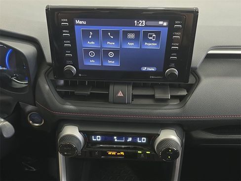 Used 2021 Toyota RAV4 SE image 20