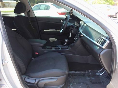 Used 2020 Kia Optima LX FWD image 28