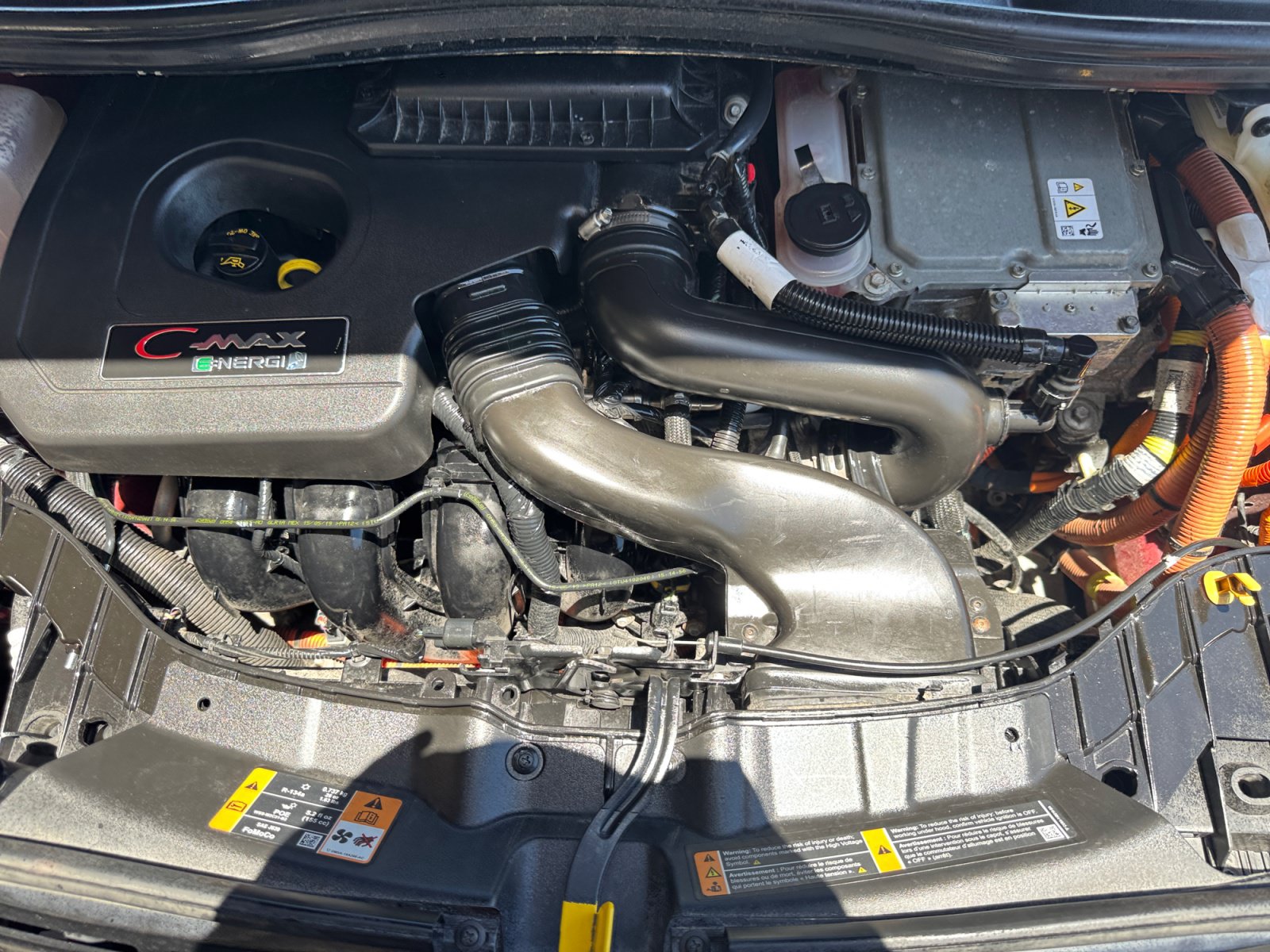 Used 2017 Ford C-MAX Energi Titanium FWD image 22