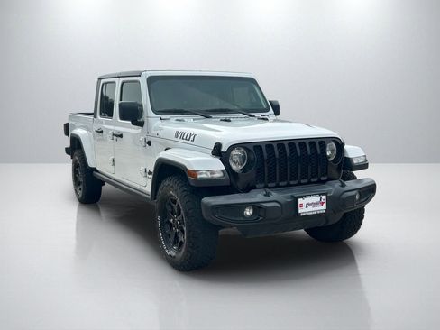 Used 2021 Jeep Gladiator Sport AWD/4WD image 3
