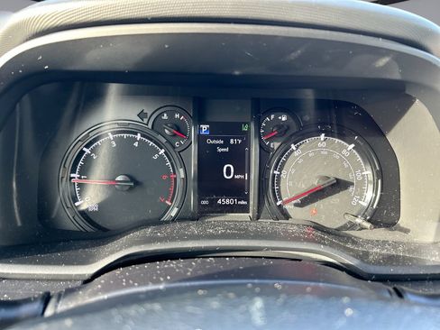 Used 2022 Toyota 4Runner SR5 AWD/4WD image 22