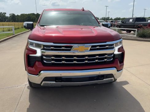 Used 2025 Chevrolet Silverado 1500 LTZ w/ LTZ Premium Package AWD/4WD image 4