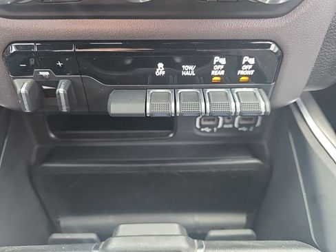 Used 2021 RAM 1500 Big Horn image 29