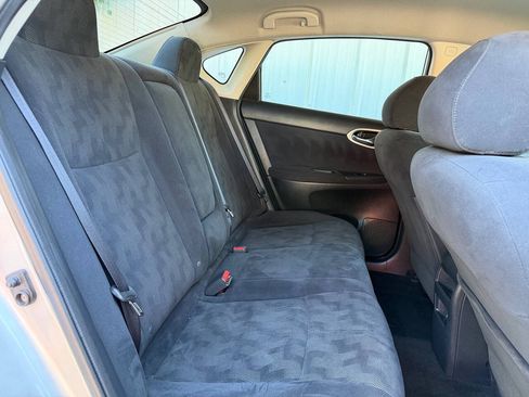 Used 2013 Nissan Sentra SV FWD image 17