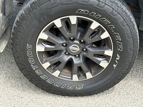 Used 2018 Nissan Titan PRO-4X w/ Pro-4x Convenience Package image 9