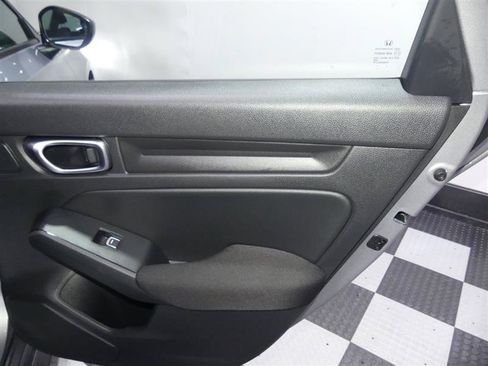 Used 2025 Honda Civic Sport image 26