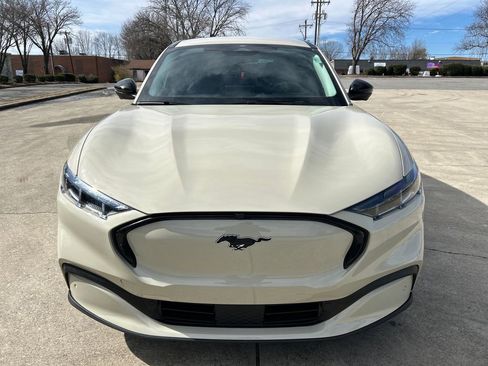 Used 2025 Ford Mustang Mach-E Premium image 18