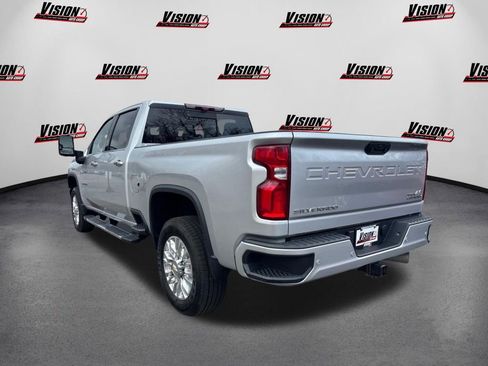 Used 2022 Chevrolet Silverado 2500 High Country w/ Technology Package image 7