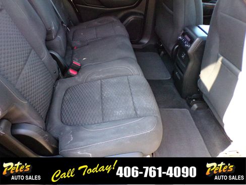 Used 2019 GMC Acadia SLE image 17