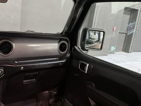 Used 2022 Jeep Wrangler Unlimited Sport AWD/4WD image 28